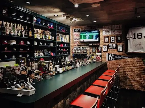 【なんば×野球バー】野球好きにはたまらないバーがあるのって知ってますか！？『Ball Park Bar』