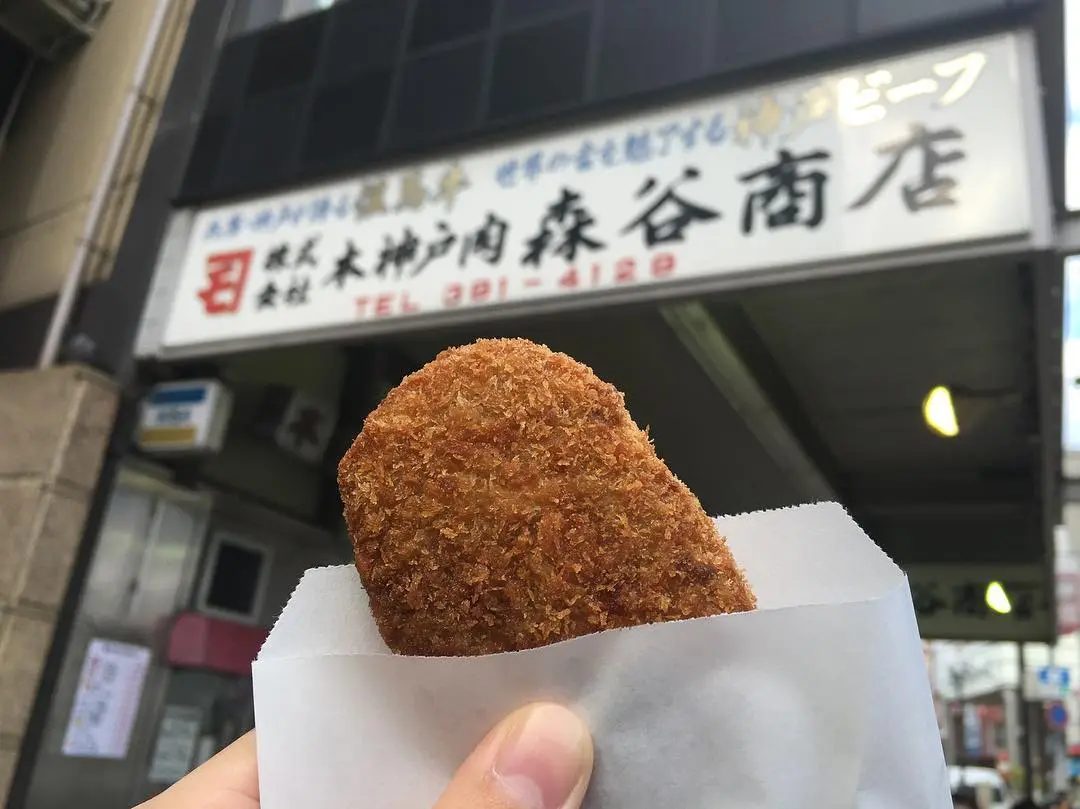【神戸×コロッケ】一日2,000個以上売れる激ウマコロッケ!?行列ができる『森谷商店』で食べ歩き！
