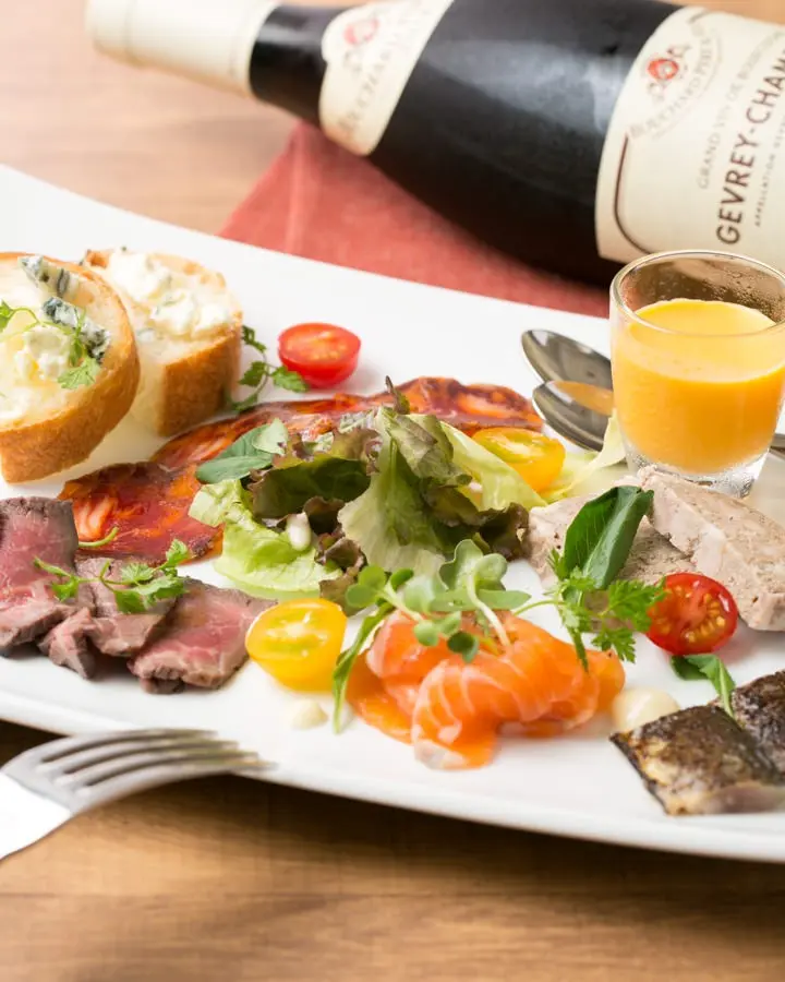 【神戸×フランス料理】隠れ家『Bistro en』でカジュアルにフランス料理を愉しむ