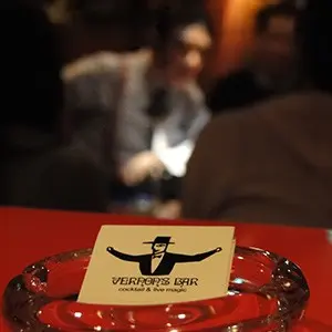 【北新地×手品バー】本物のテーブルマジックが楽しめる『VERNON'S BAR』
