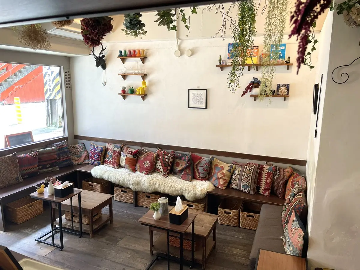 シーシャカフェ calm(カーム) 店内