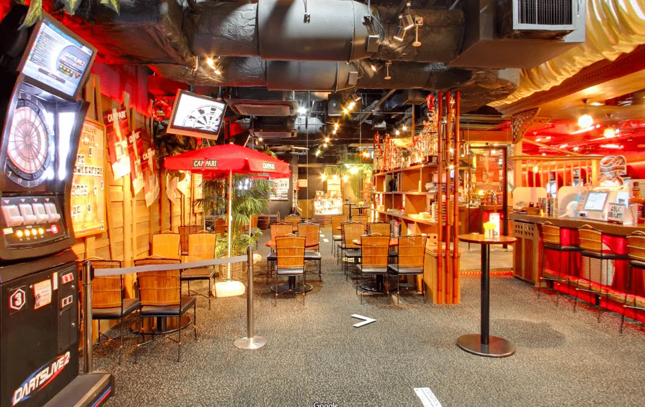 ダイニングダーツバーBee 難波店 内装