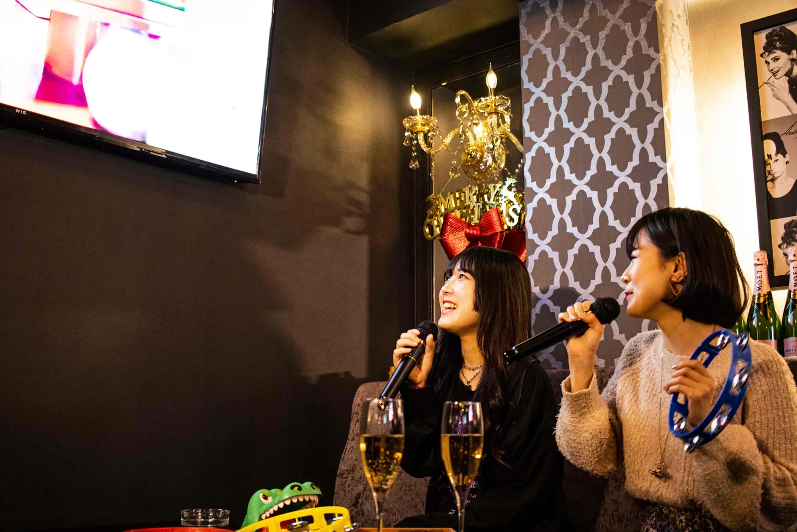DINING BAR SHAREのカラオケ