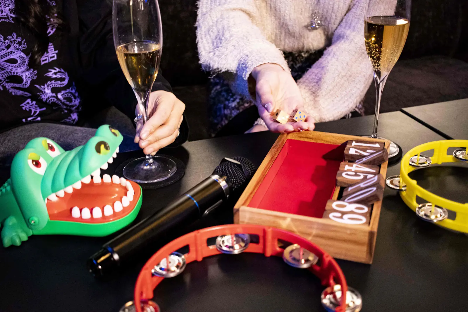 DINING BAR SHAREの卓上ミニゲーム