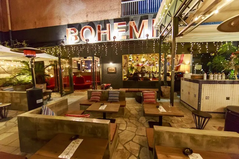 Cafe BOHEMIAの店内