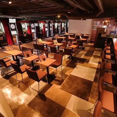 hide 店内
