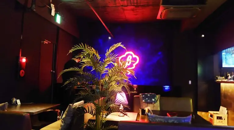 CHILL beta 店内