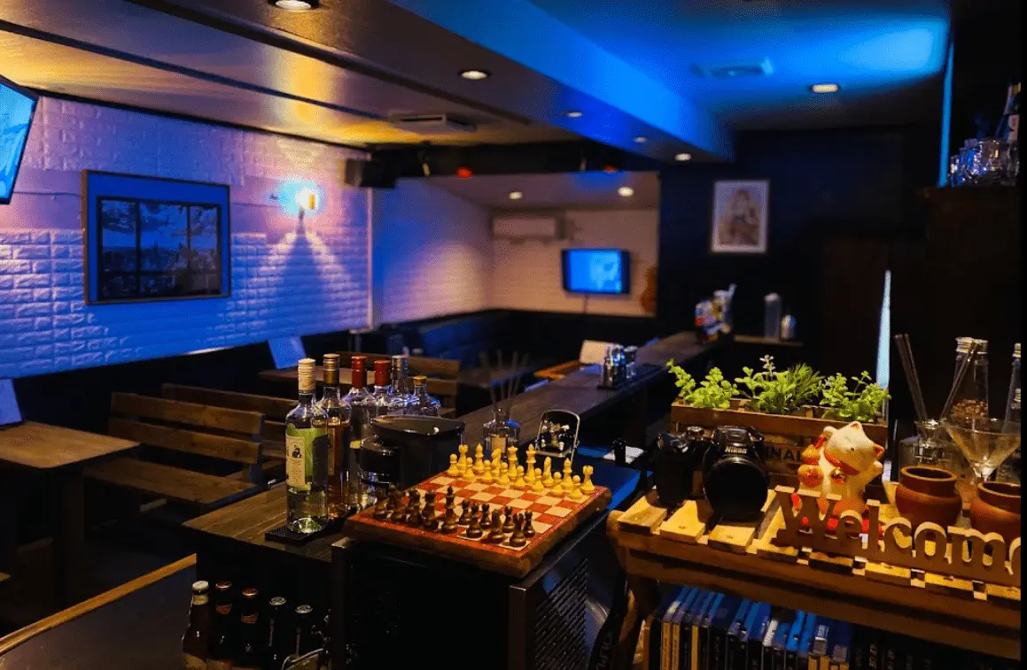 クローバー 店内