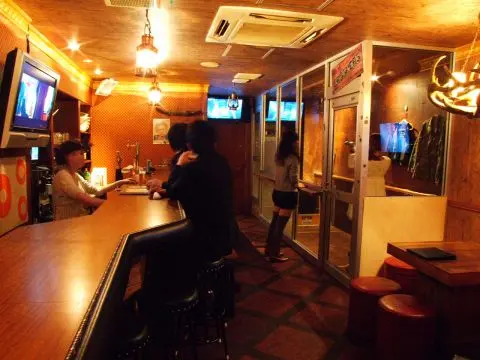クラッシャーズ 店内
