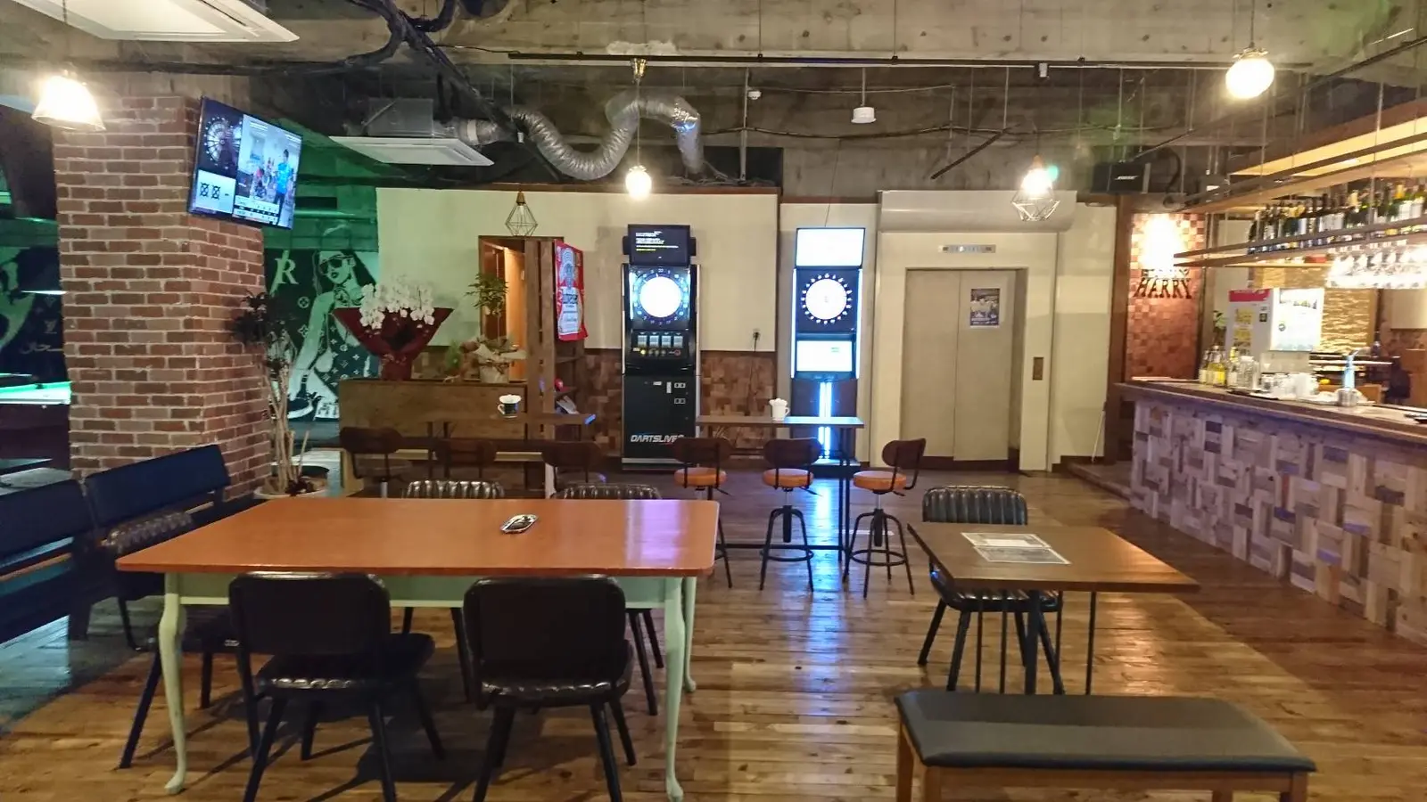 ハリー 店内