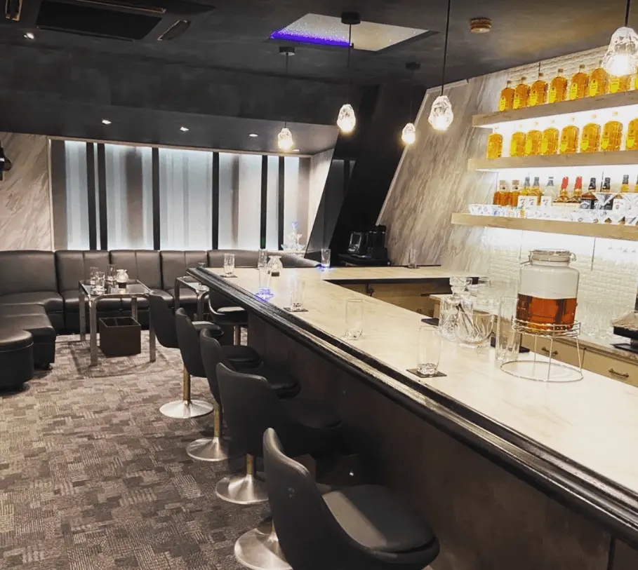 A.Infinity 店内