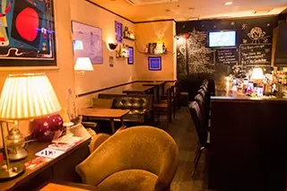 スミレバー店内