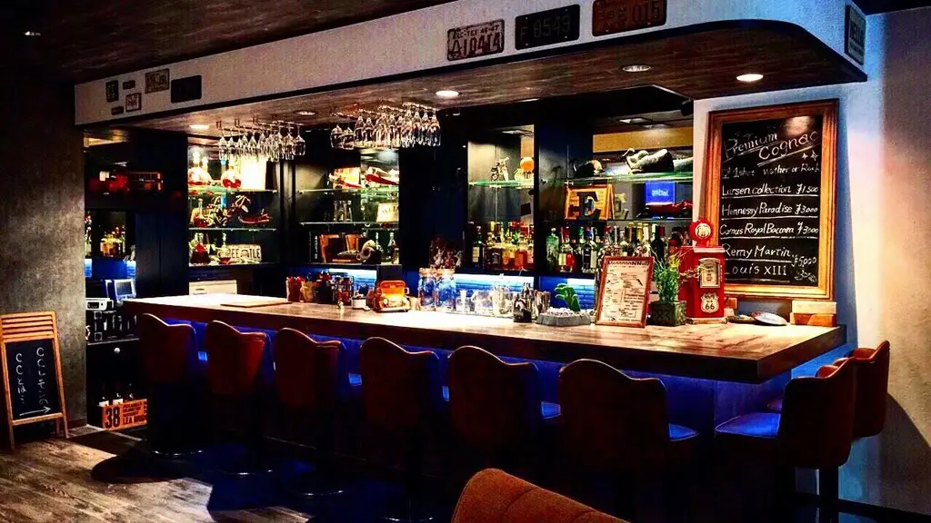 BAR Kurohigeのバーカウンター