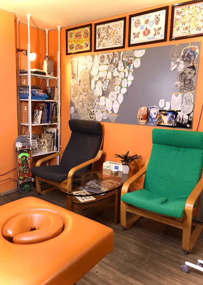 TH PORT TATTOOの店内 難波タトゥースタジオ