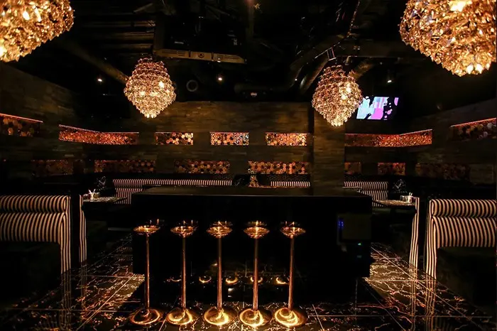 CLUB VANQUISHの店内