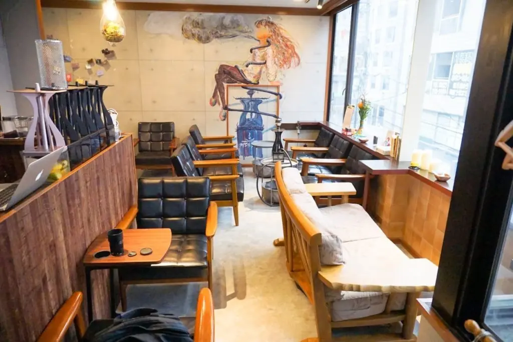 シーシャカフェの店内