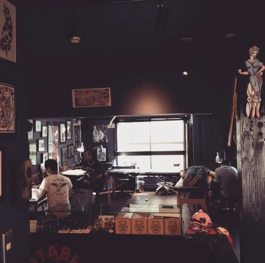 AMITABHA TATTOO 店内 福岡タトゥースタジオ