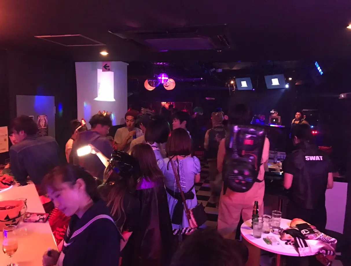 CLUB BLUE BELTON 店内