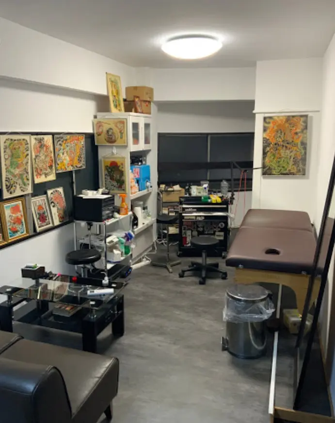 H&M's TATTOO Ueno Studio ブラックグレー