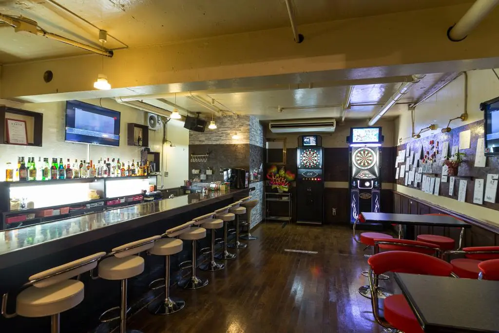 Darts bar Hachi 店内
