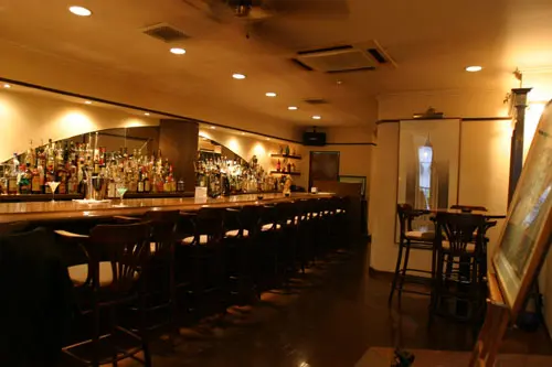 バード店内