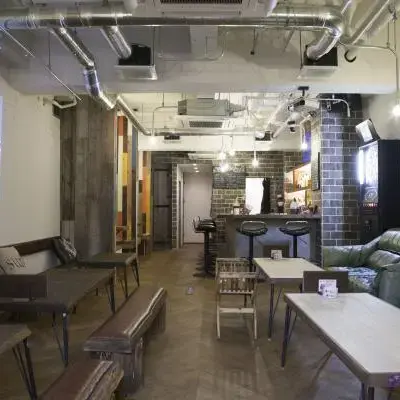 bar&partyspace LuckyMonster 店内