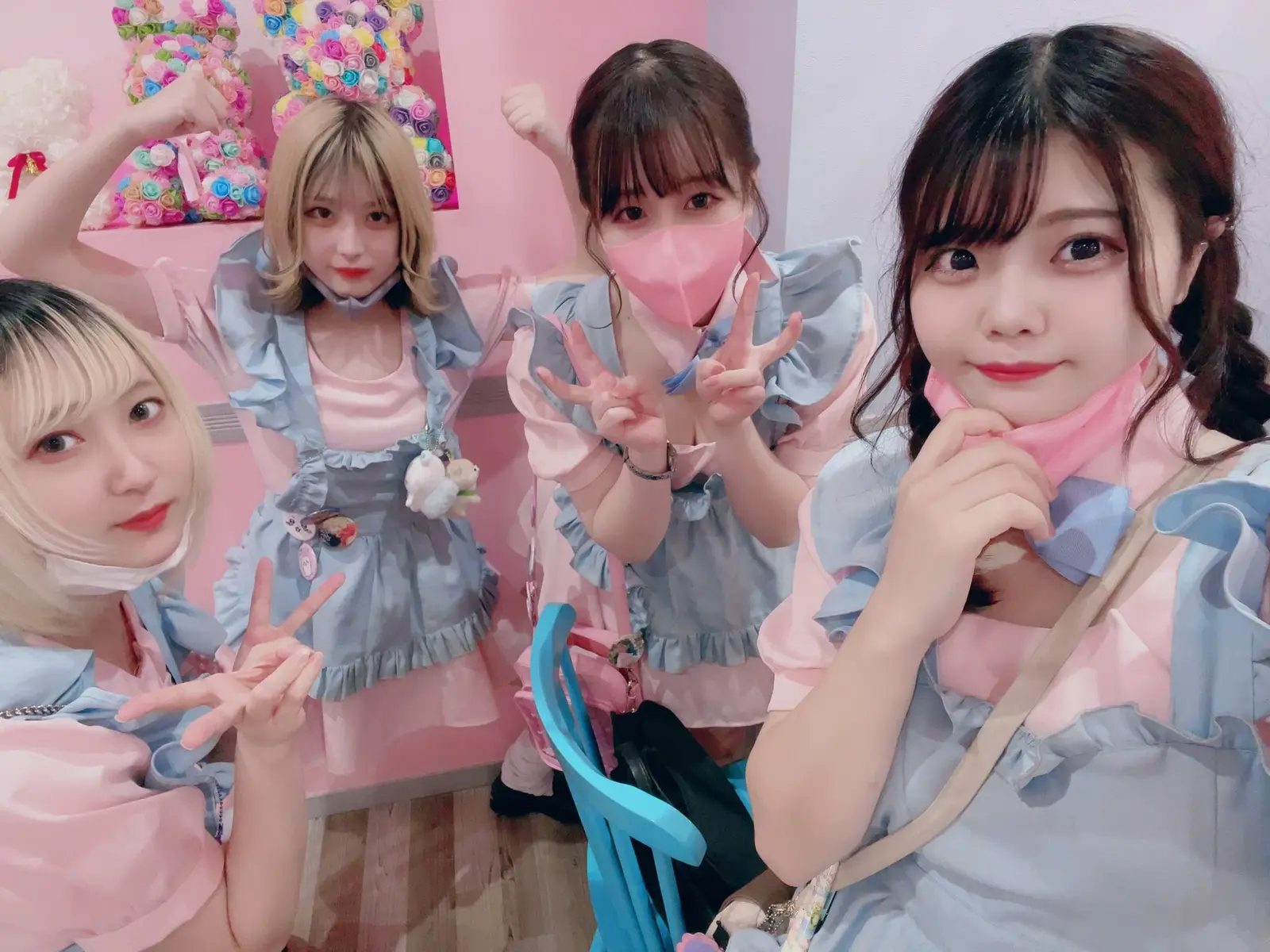 Momo in wonderland キャスト