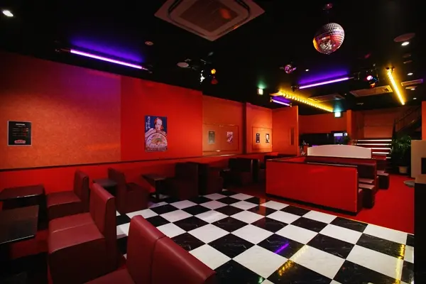 キャバレームーランルージュ 店内