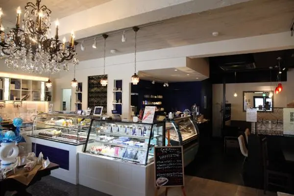 サンニコラ 香林坊店 店内