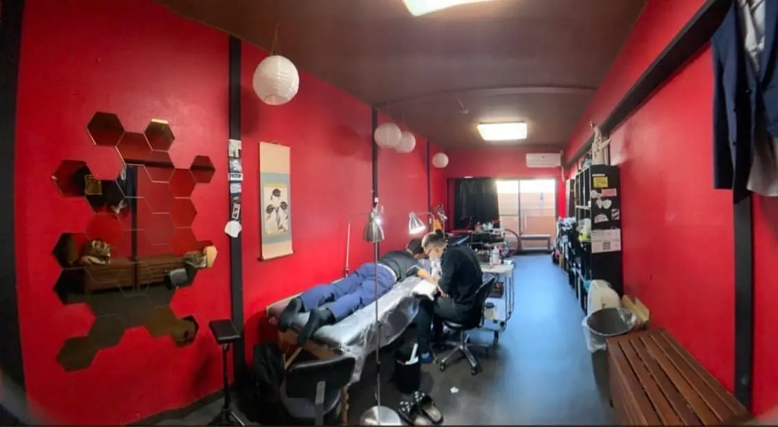 Tattoo Studio 墨 アメ村1号店 スタジオ内 難波タトゥースタジオ