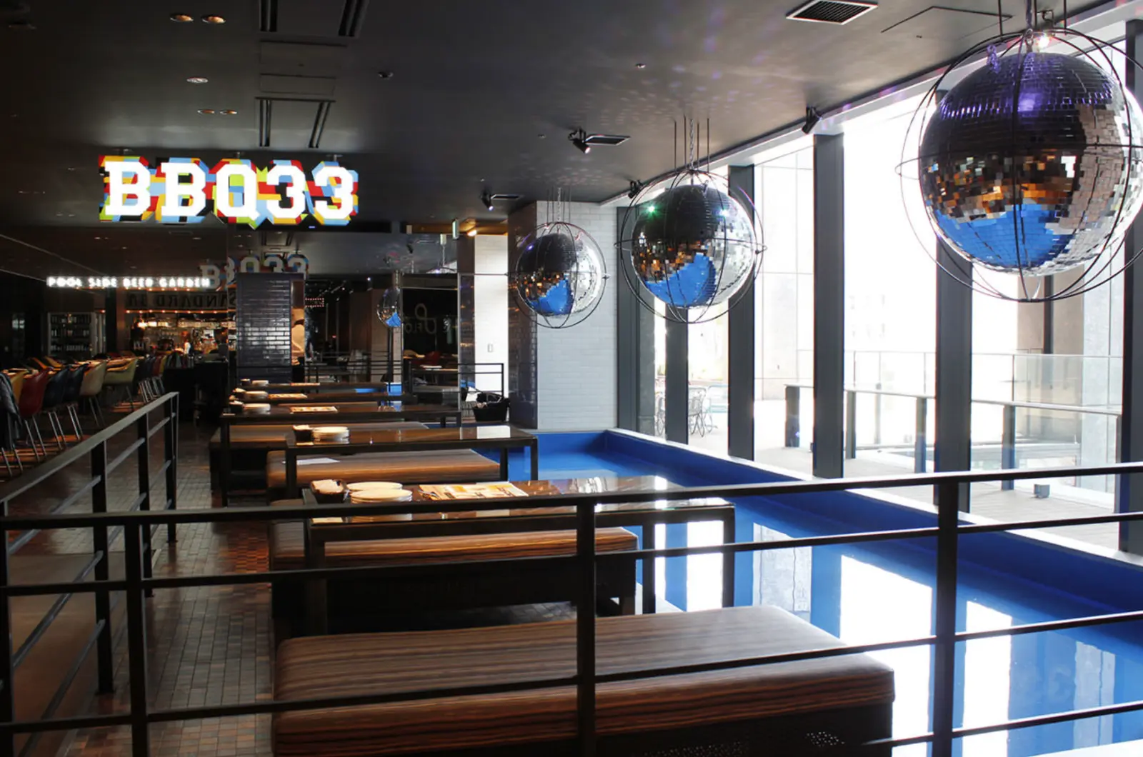 BBQ33 店内