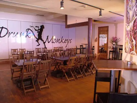 ドランクモンキーズ 店内