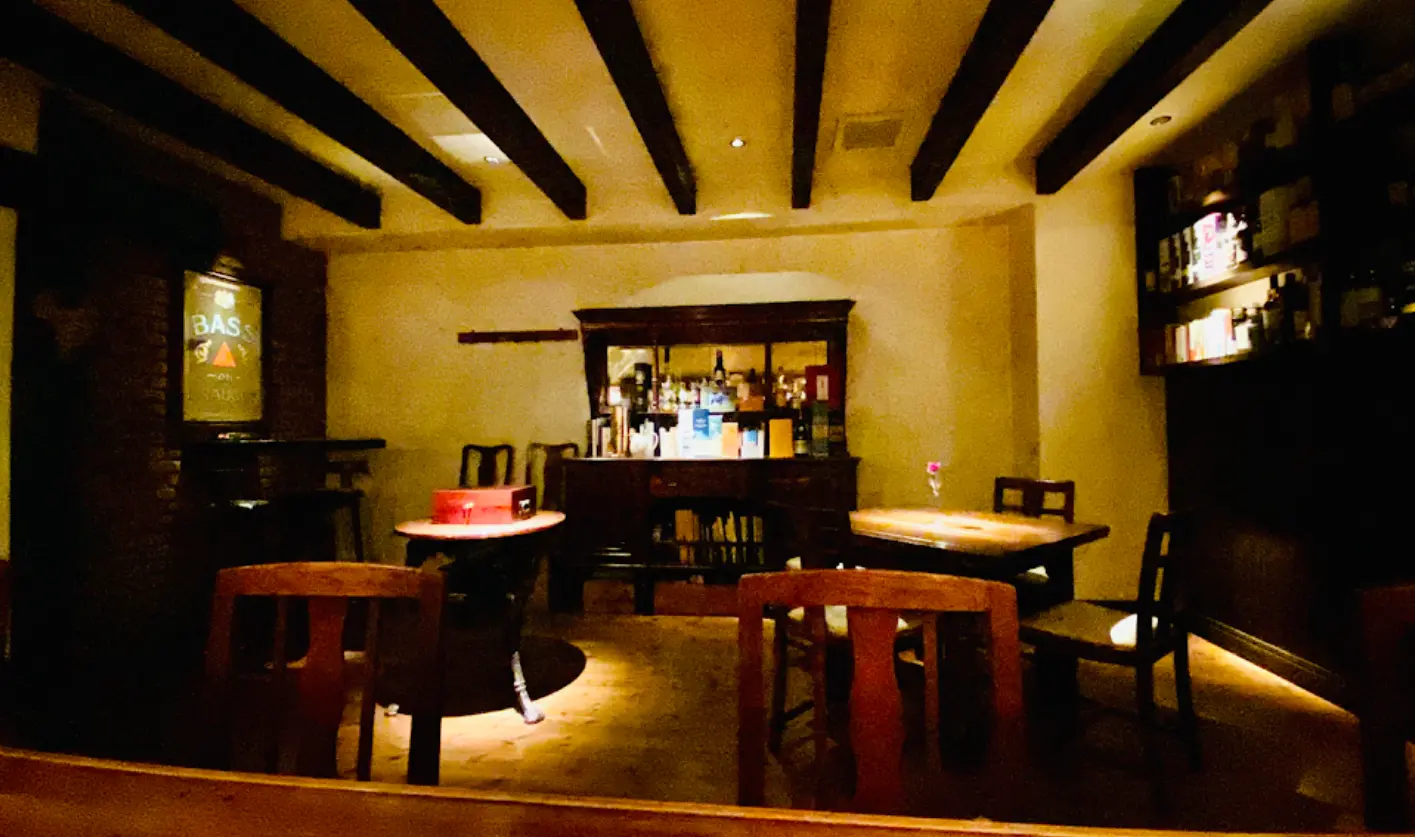 THE BARMAN 店内