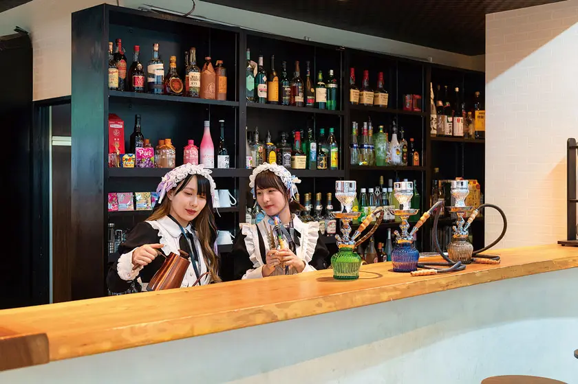 メイドさんとシーシャ