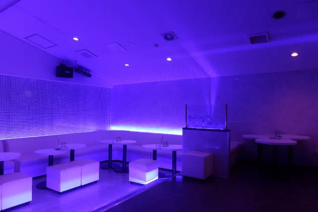 BAR HOOLIGAN 店内