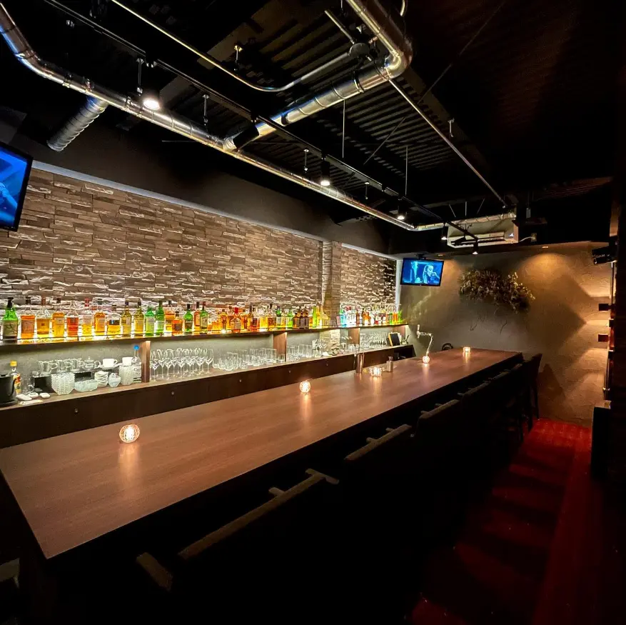 Le Bar H 店内