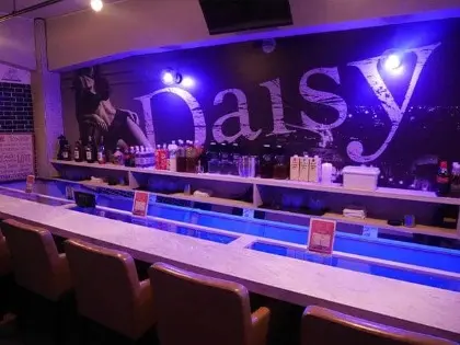 ガールズバーデイジー 店内