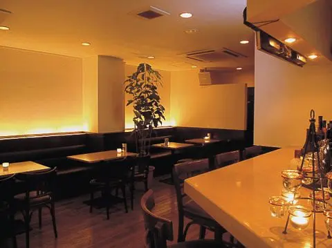 Shisha cafe ~tomarigi~ 店内