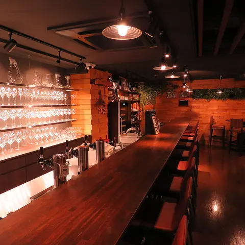 WINE & BEER "U" 店内