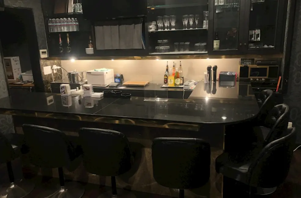 ガールズバー　NOT　店内　難波ガールズバー