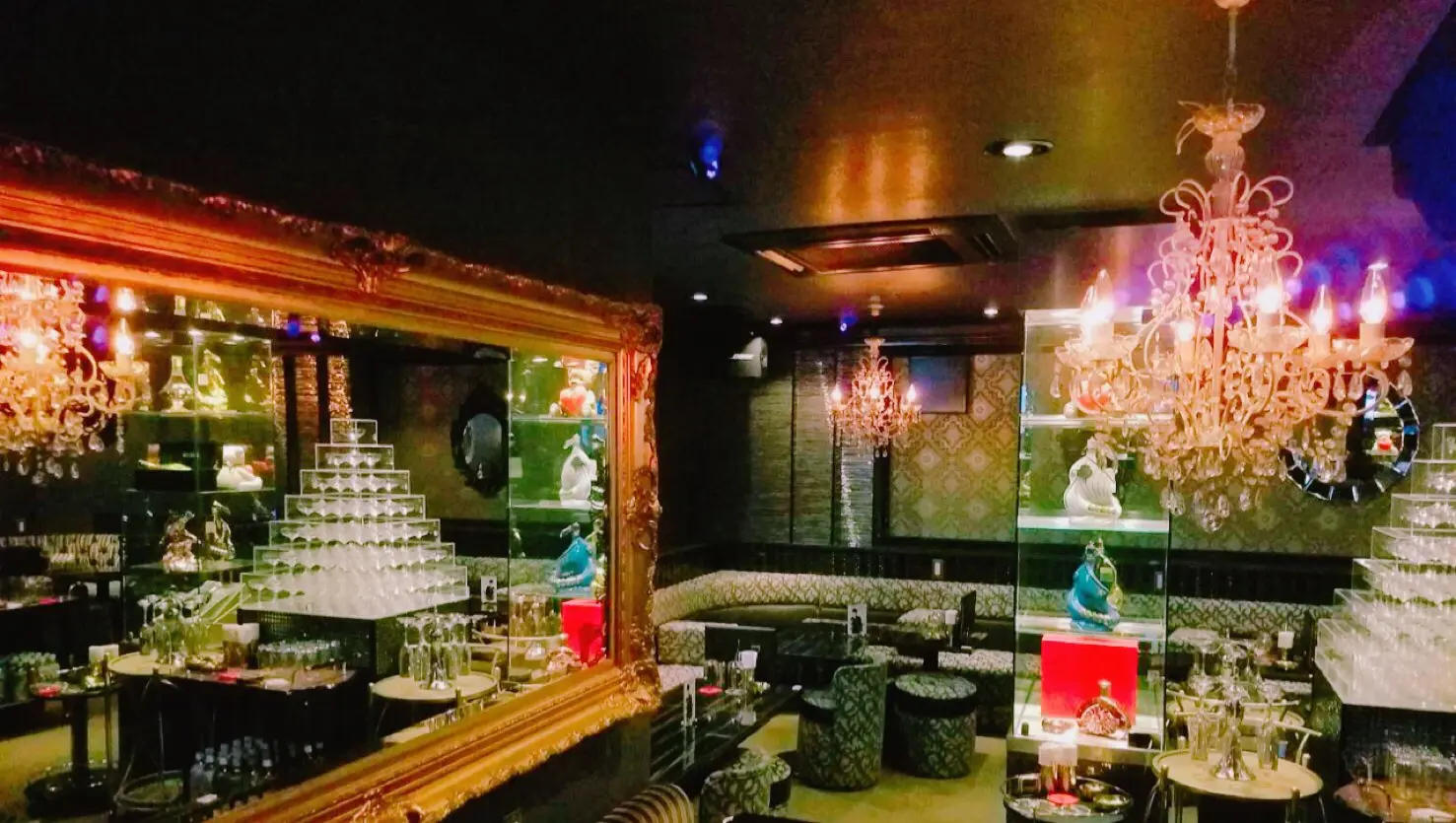 豪華な店内