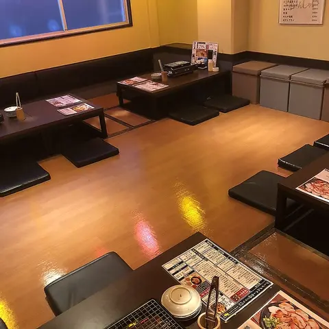 焼きんしゃい店内