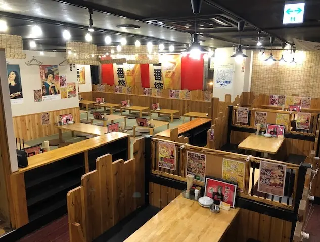焼とり居酒屋 まるよし 深江橋店 店内