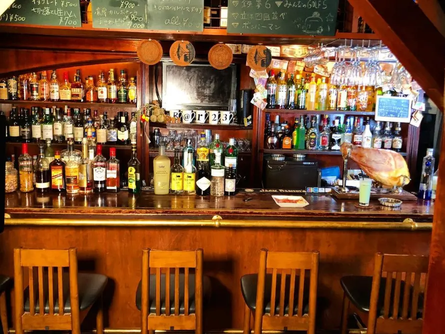 BAR 23　店内