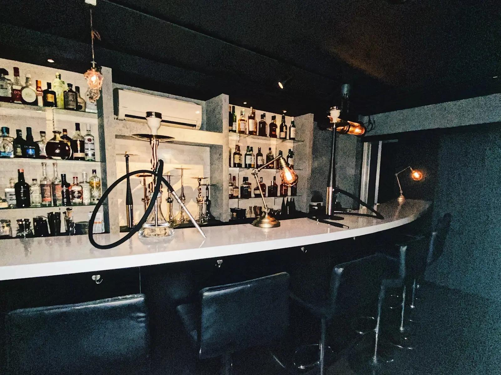 『シーシャ カフェ&ラウンジ The Boutique』 店内