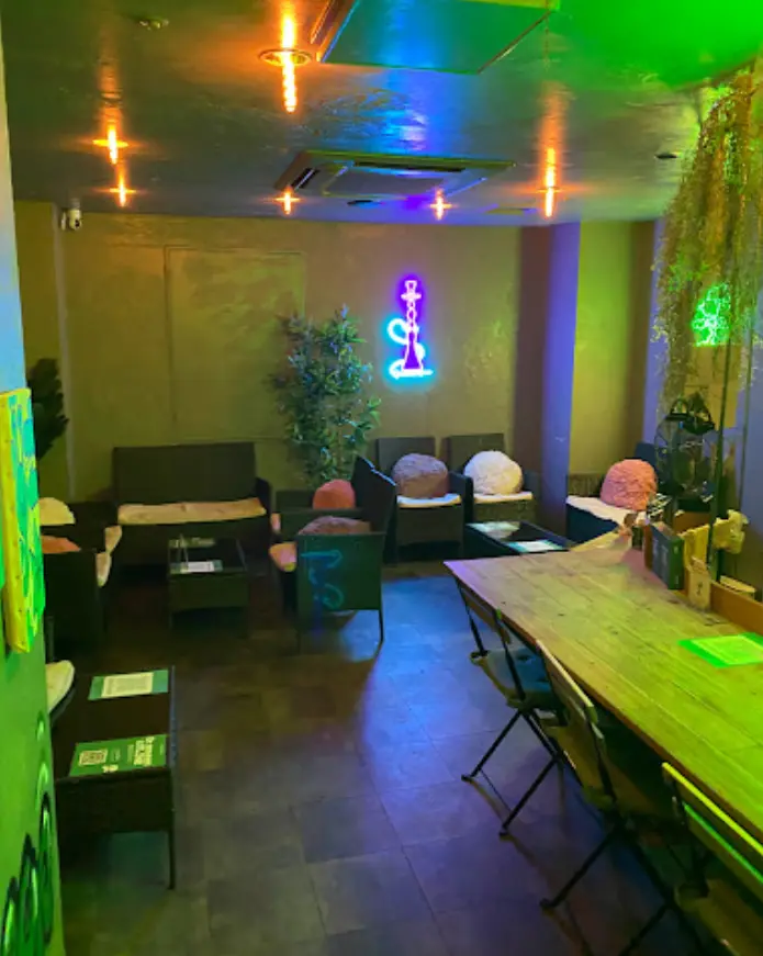 CBDシーシャカフェ DR.greeen 名古屋栄店 店内