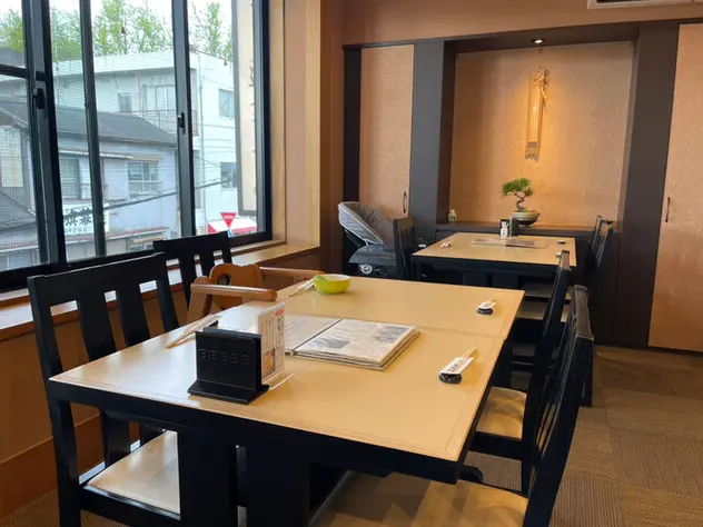 あつた蓬莱軒 神宮店 店内