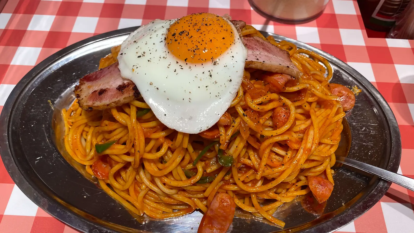 スパゲッティーのパンチョ　デカ盛り　カスタム自由ナポリタン
