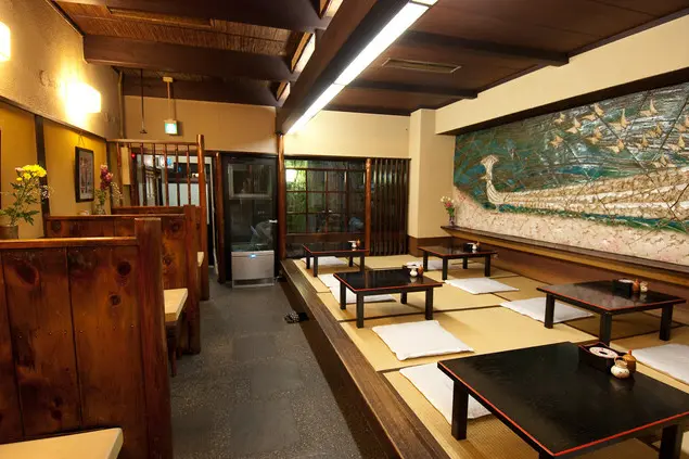 宮鍵 店内