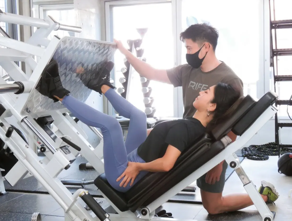 美ボディ専門Rife gym渋谷 トレーニング